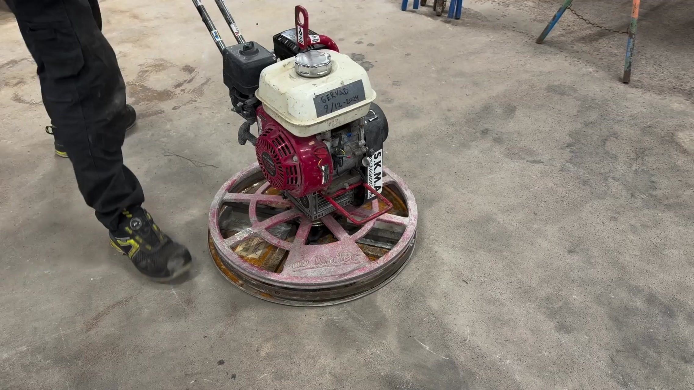 Betongglättare Ab Lindec med Honda GX160