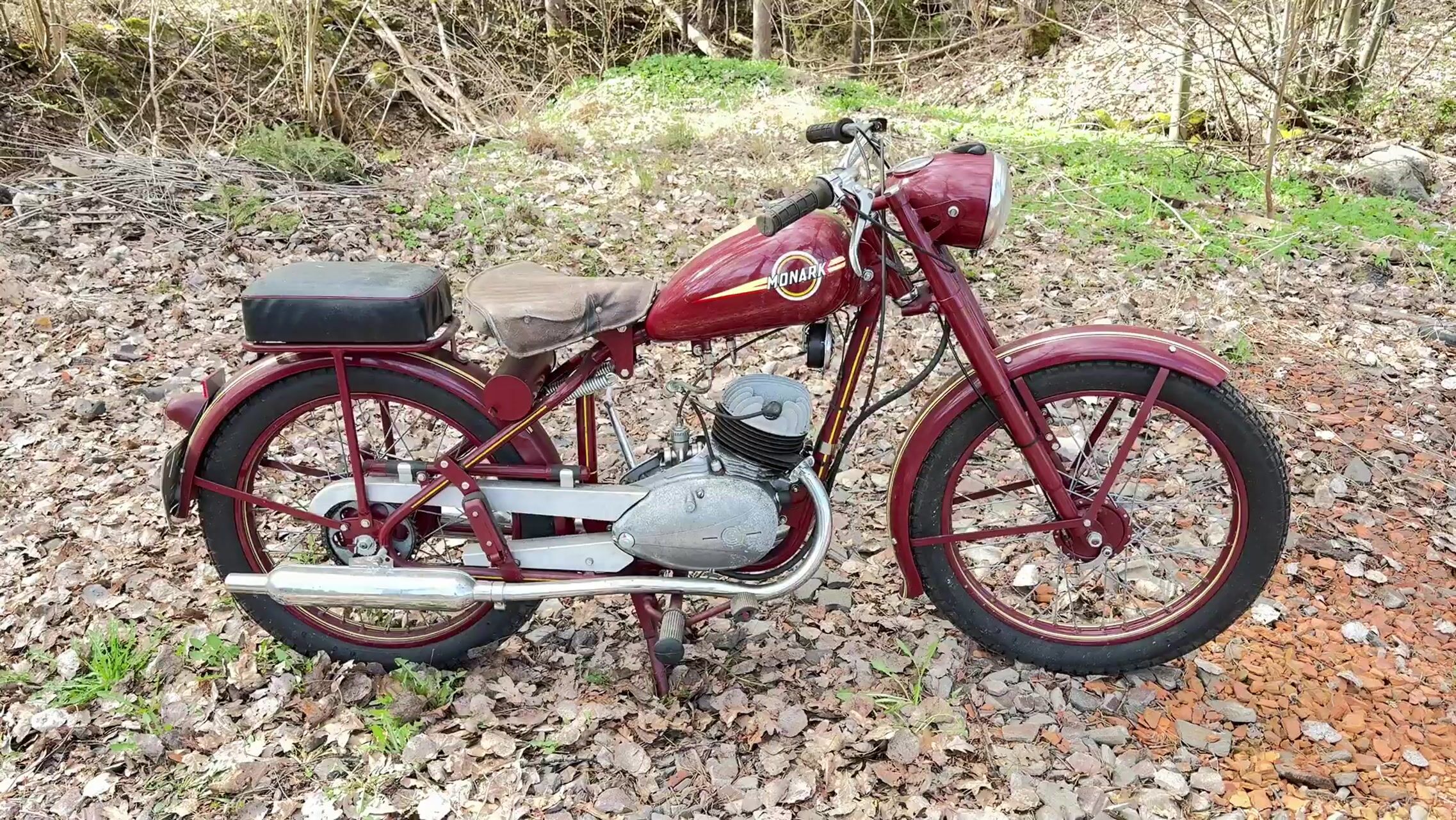 Motorcykel Monark M300 | 1830 mil | 150 cc | 1950