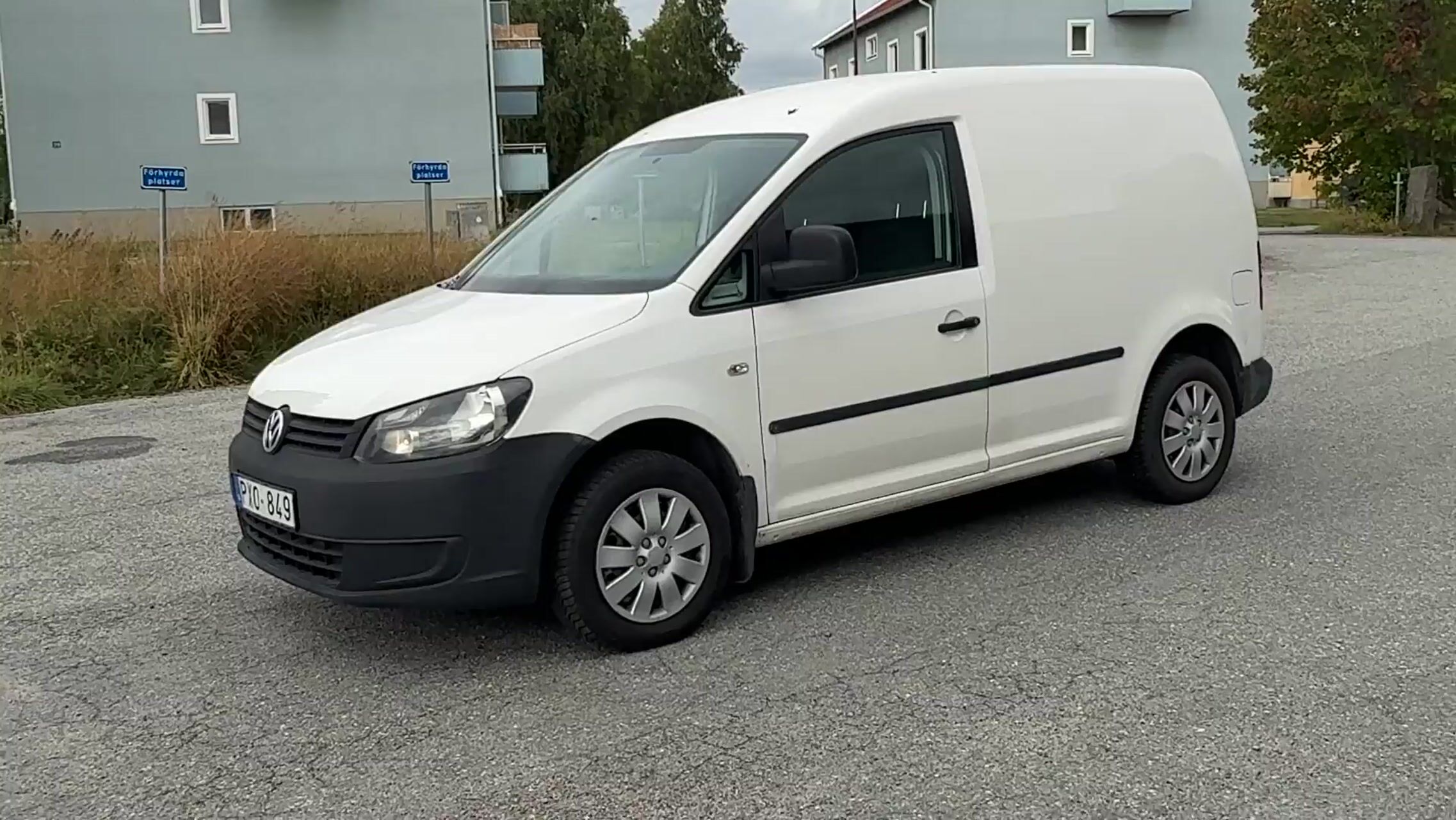 Volkswagen Caddy 1.6 TDI | 14172 mil | 2013
