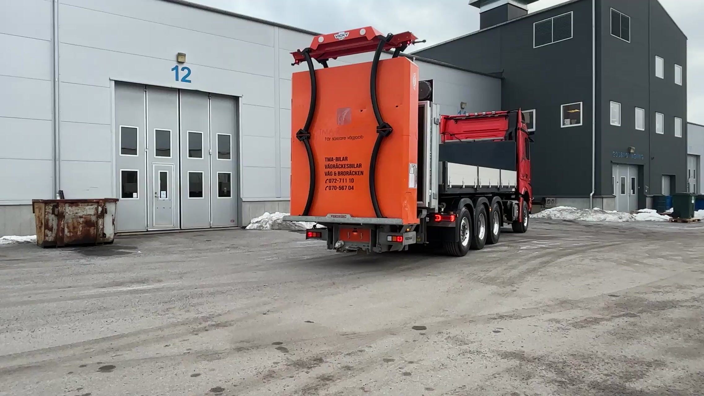 TMA-flak | Lastväxlarflak | MaxiSign 332 och Verdegro TMA