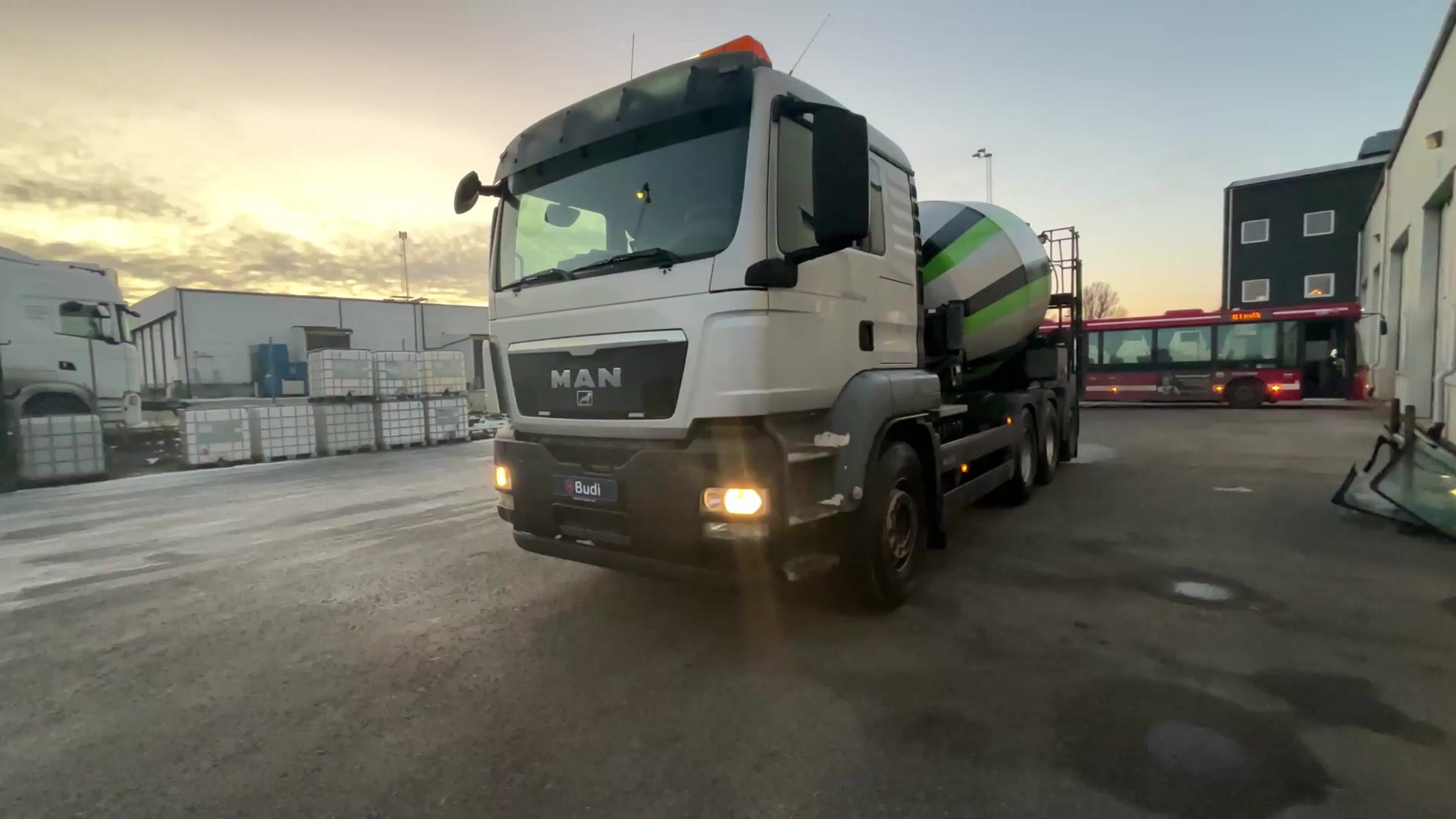 Betongbil MAN 92S TGS 35.440 8X4-4 BL -2013 | ZF Friedrichshafen