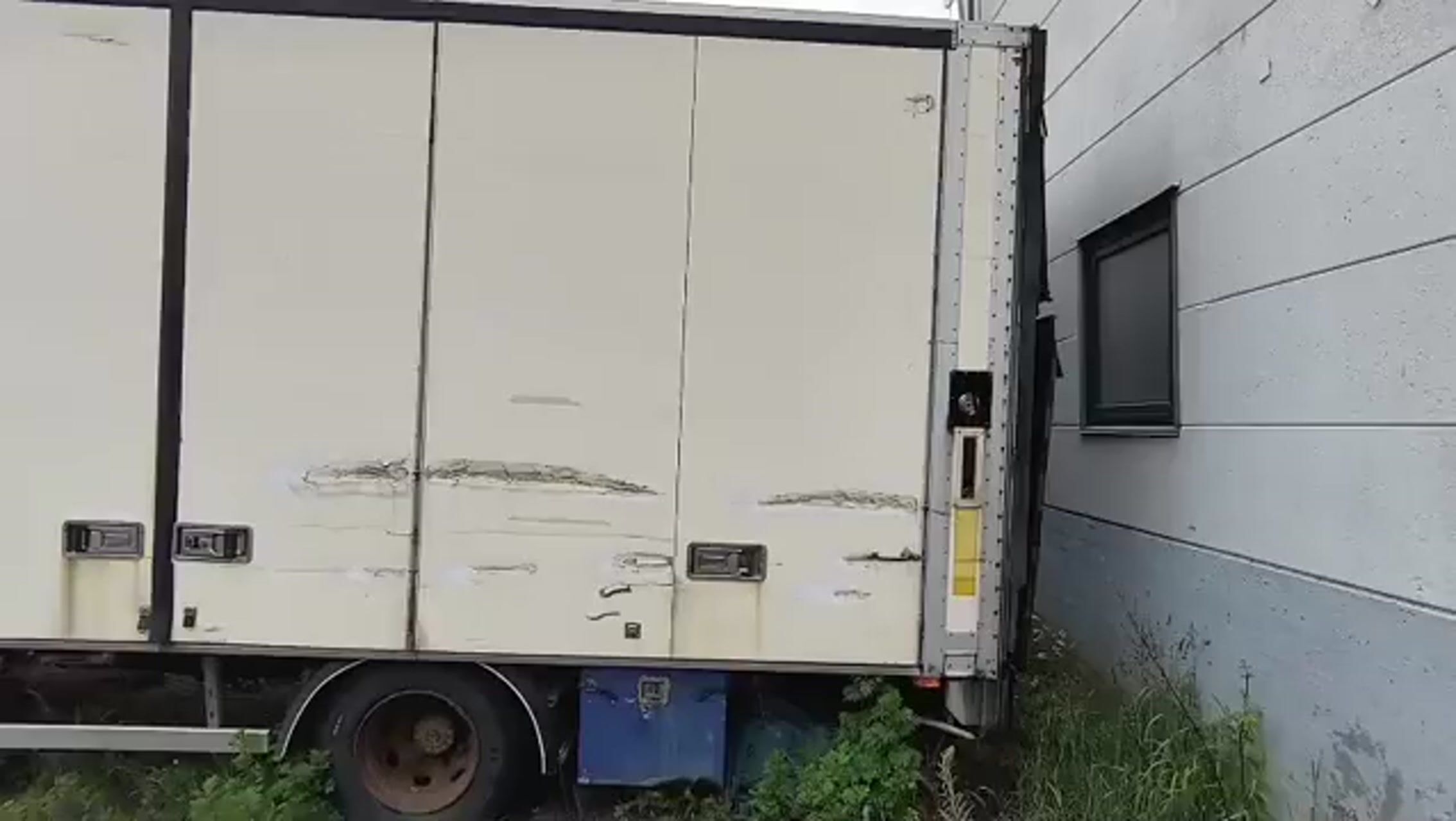 Lastbil | VOLVO FL612 | 2001 | DIESEL | Reparationsobjekt