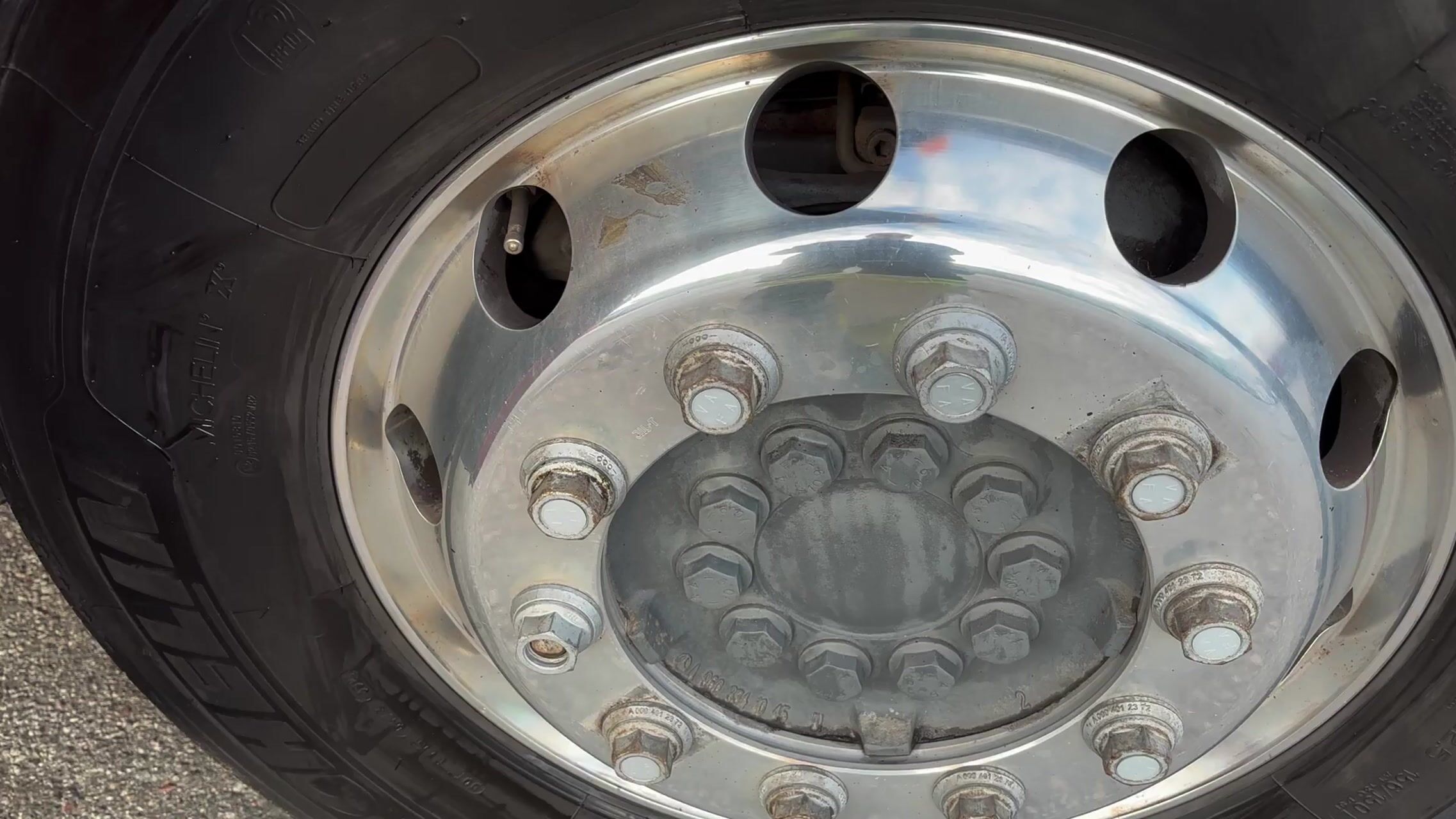 TMA-bil Mercedes-Benz Econic 1827 4x2 -2021 | Hiab-kran