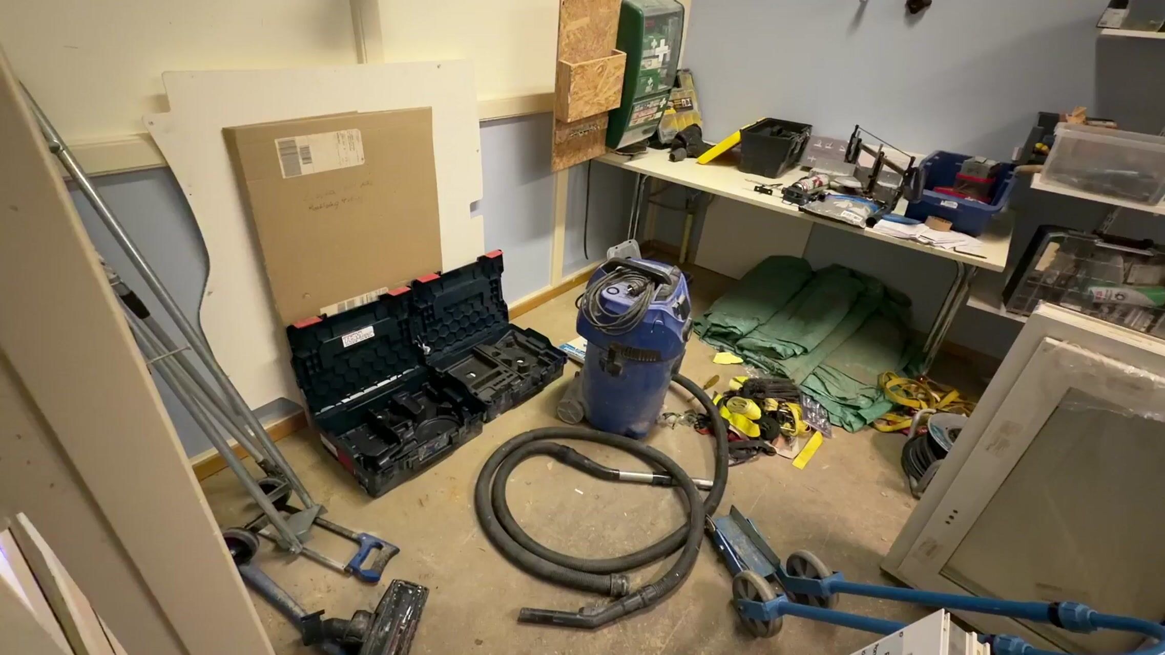 Fönster, brandsläckare m.m.