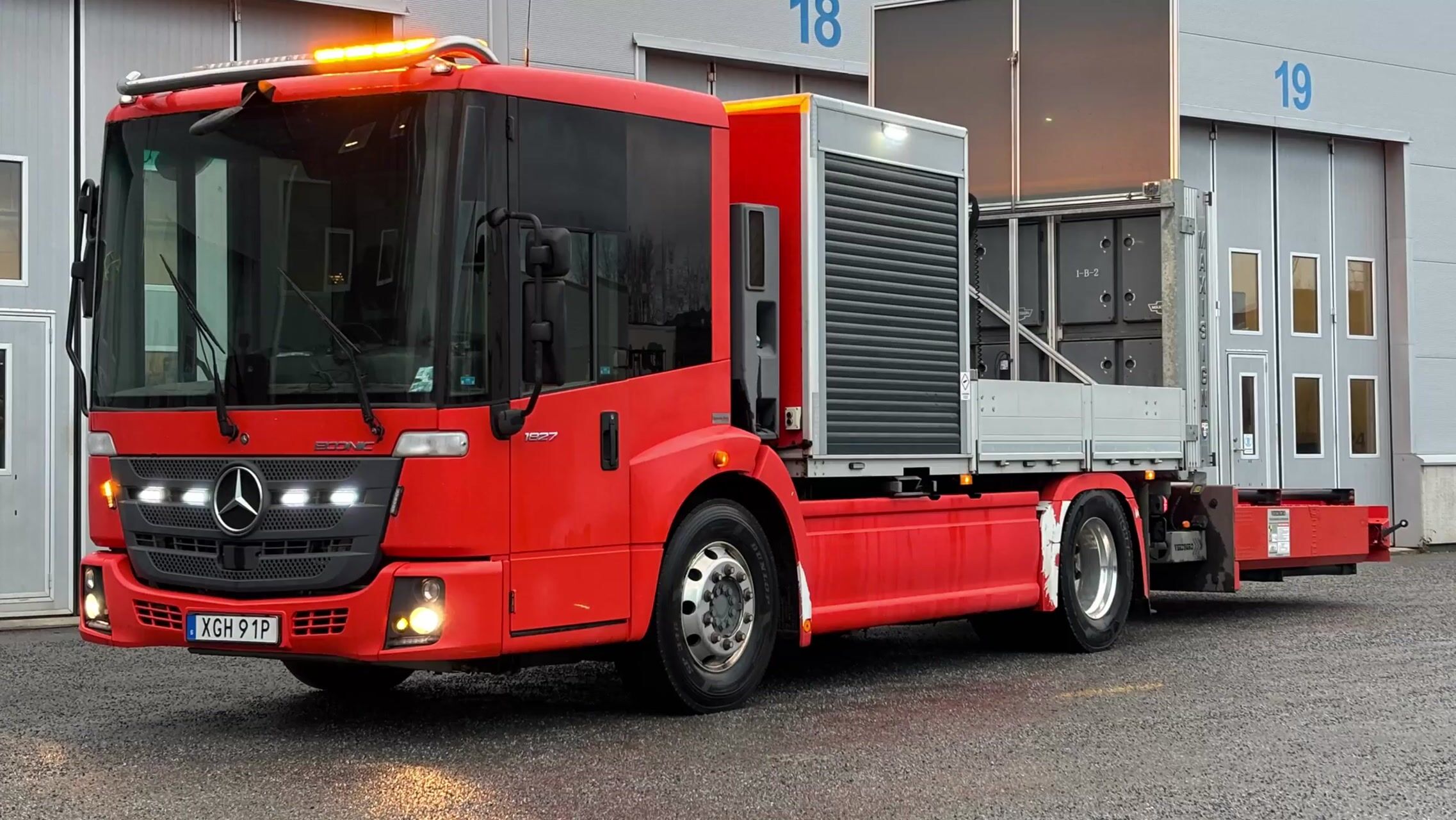 TMA-bil Mercedes-Benz Econic 1827 4x2 -2019 | Palfinger kran