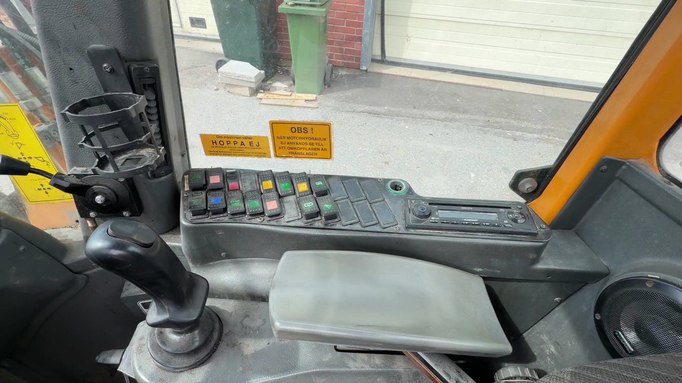 Wille 455B implement carrier, 2006, with sweeper roller