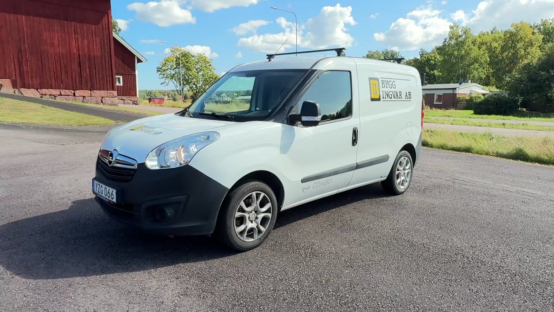 Opel Combo 1.4 | 80,360 km | 2017 | Van racking