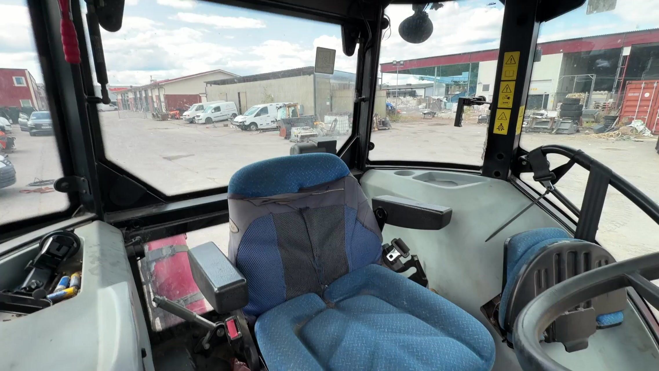 New Holland JN TD5 85 with loader - 2013 (Repair item)