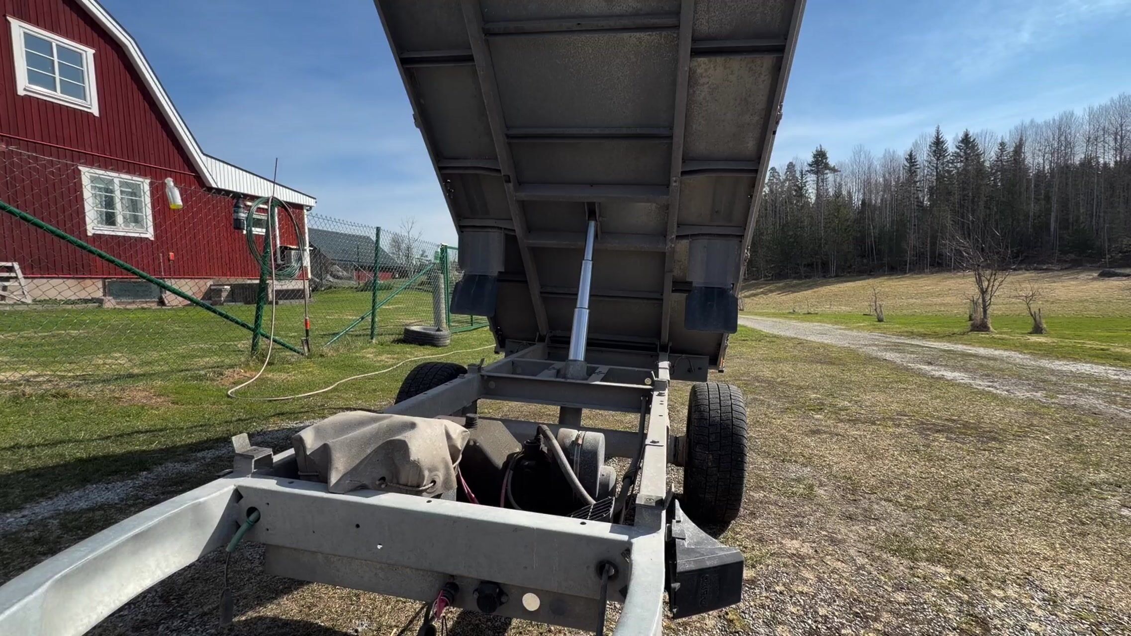 Tipptrailer Brenderup BT4260B -2021 -elhydraulisk tipp – 1500 kg