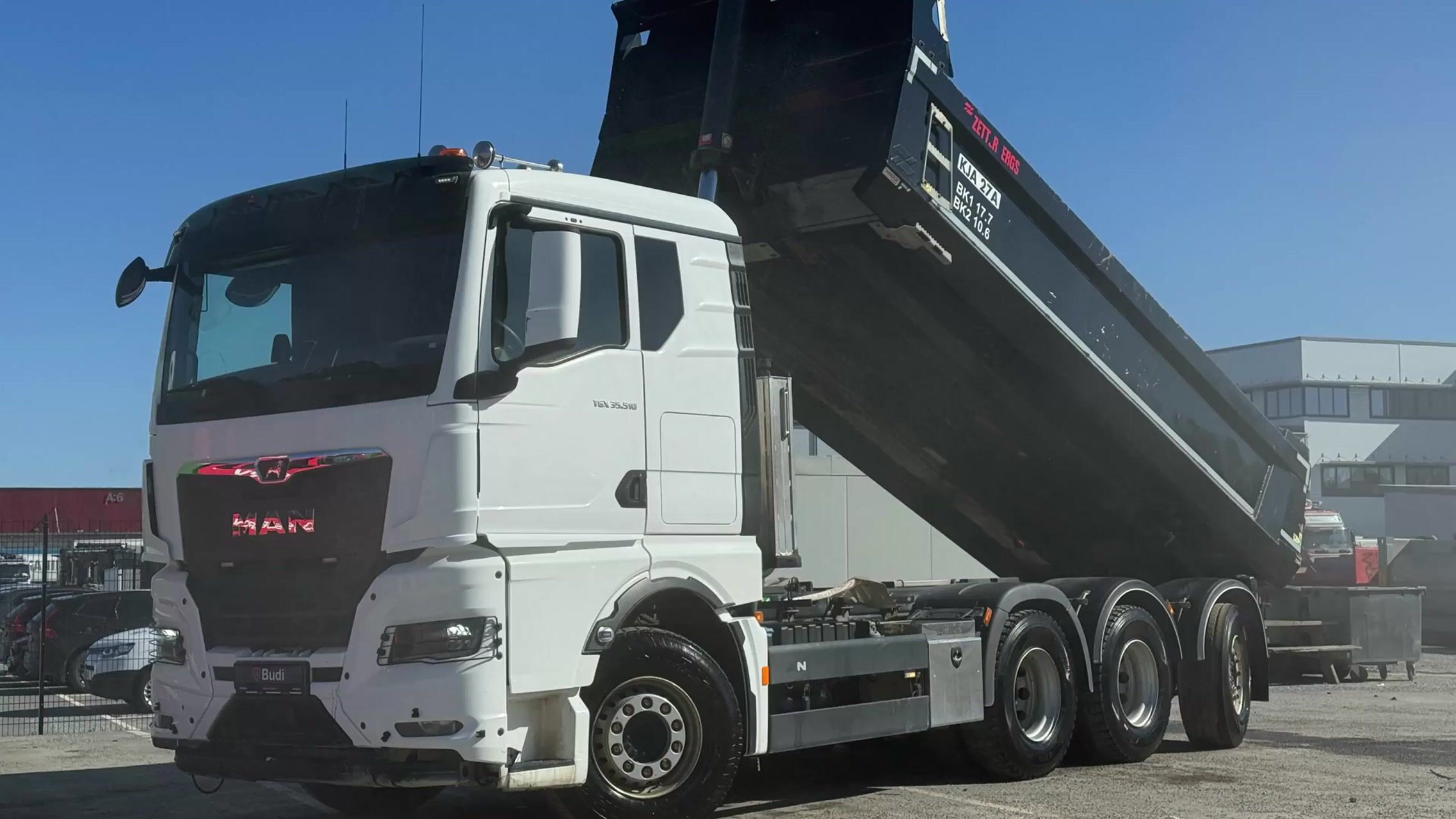 Schaktbil MAN TGX 35.510 8X4-4 BL CH -2022 | Zetterbergs