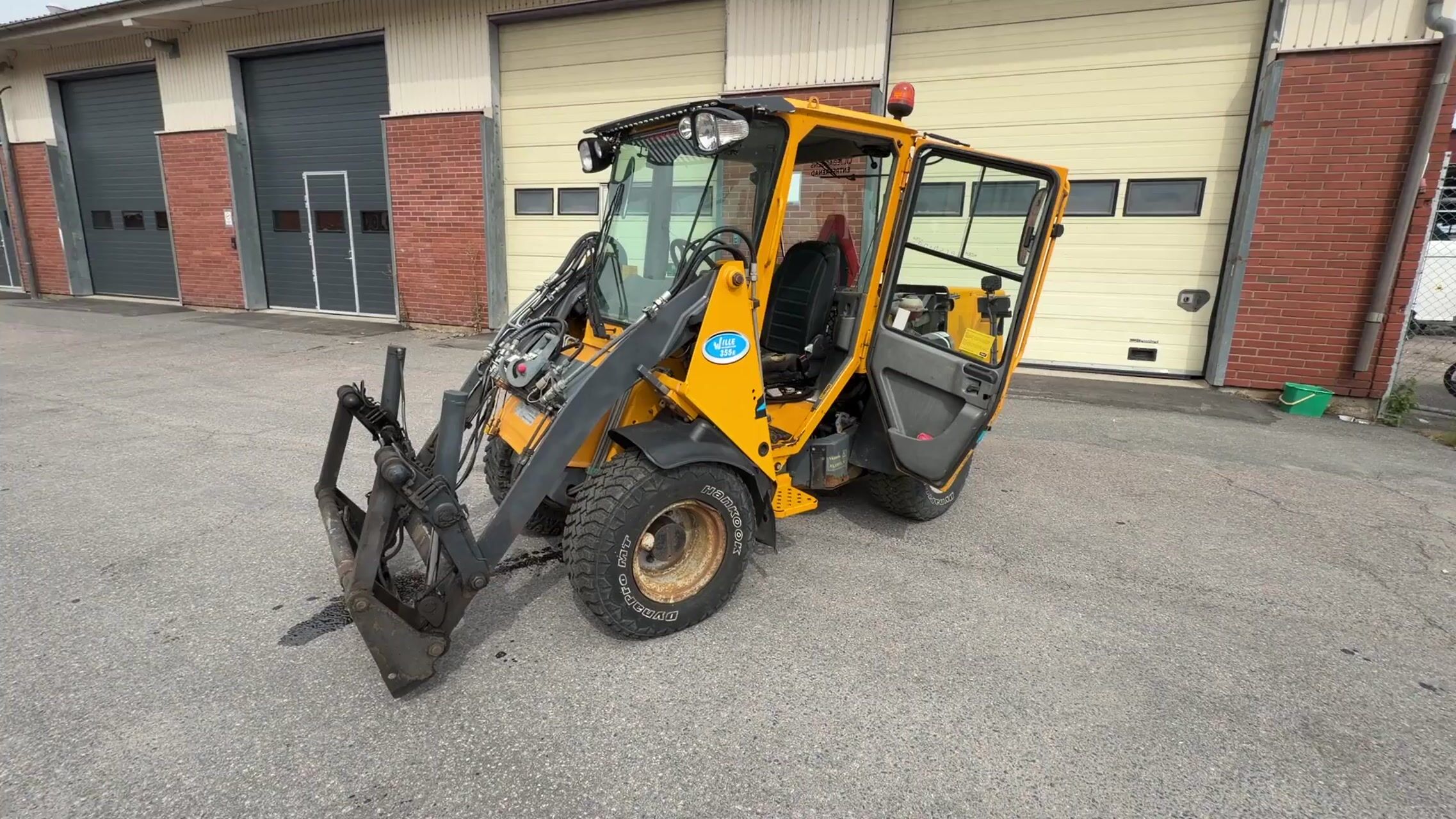 Implement carrier Wille 355B