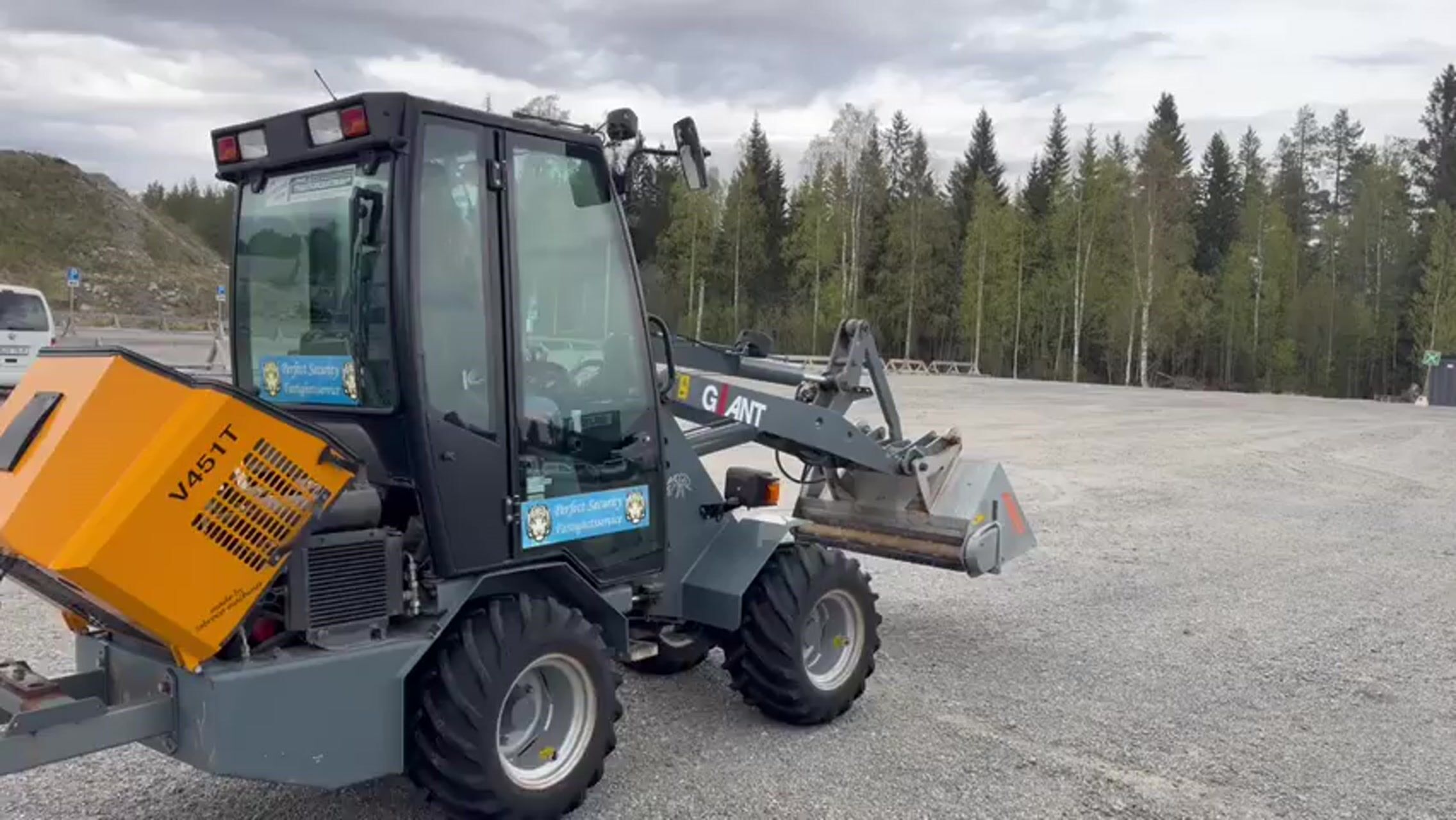 Minilastare Giant V451T -2008 | Redskap