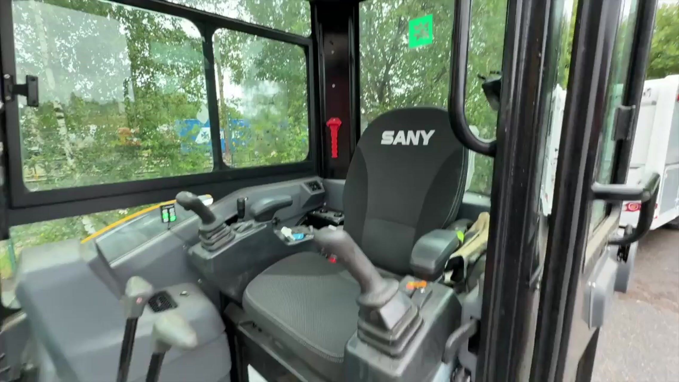 Bandgrävare med tilrotator Sany SY50U, -2024