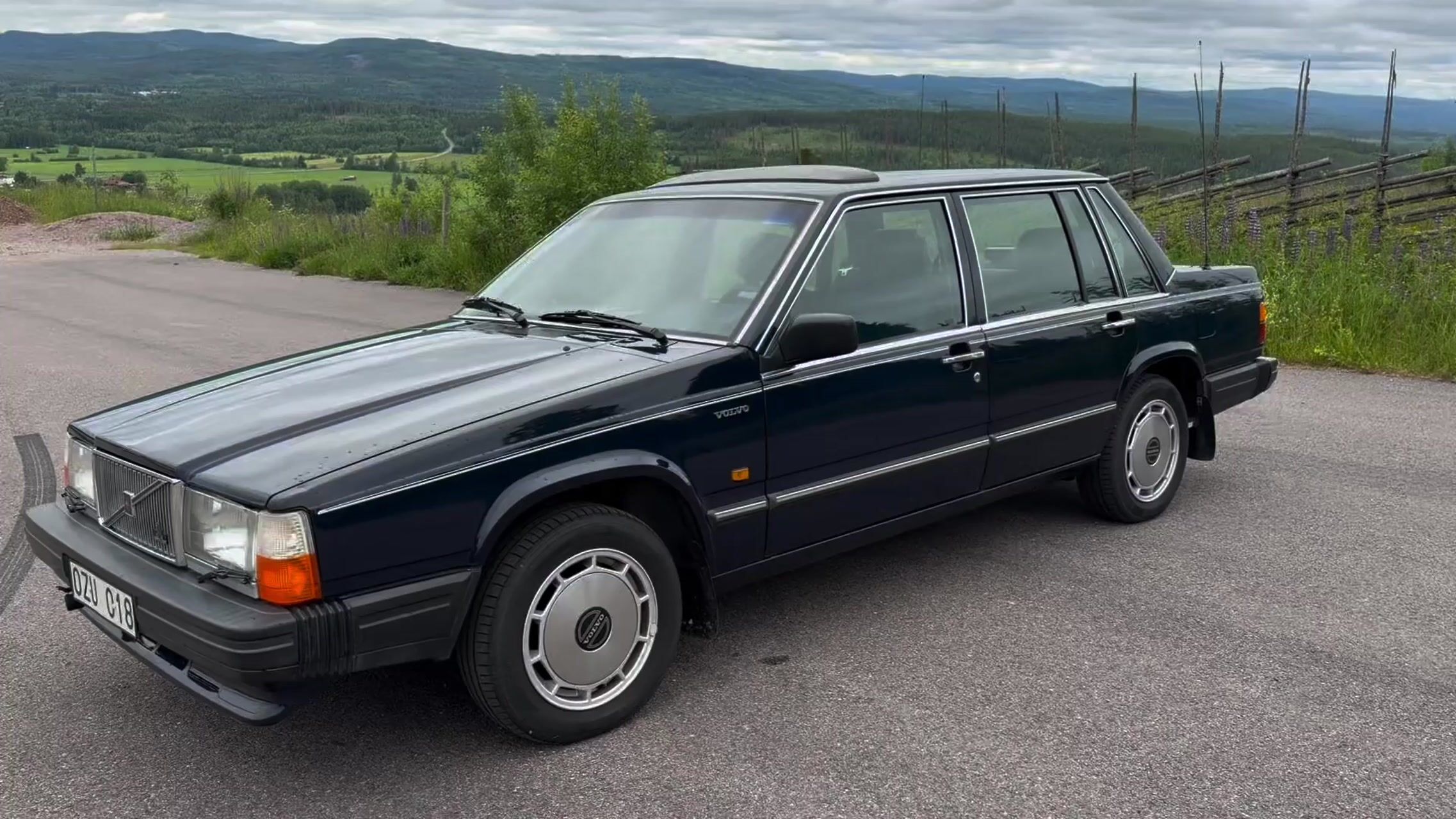 Veteranbil Volvo 744-883 GL/E-PKT -1989 | 8100 mil