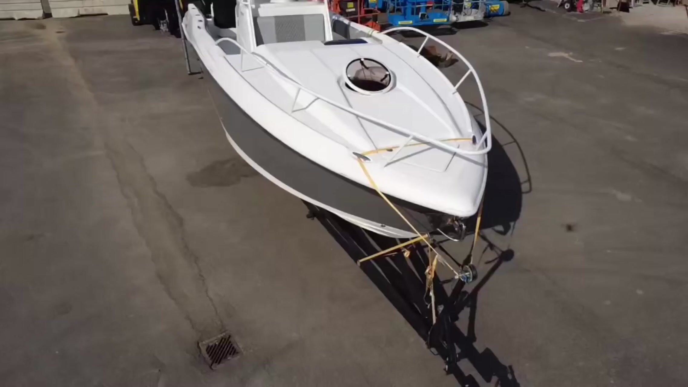 DeepImpact 36 Sport – Trippla Mercury Verado (310hk) – High Performance Center Console 11