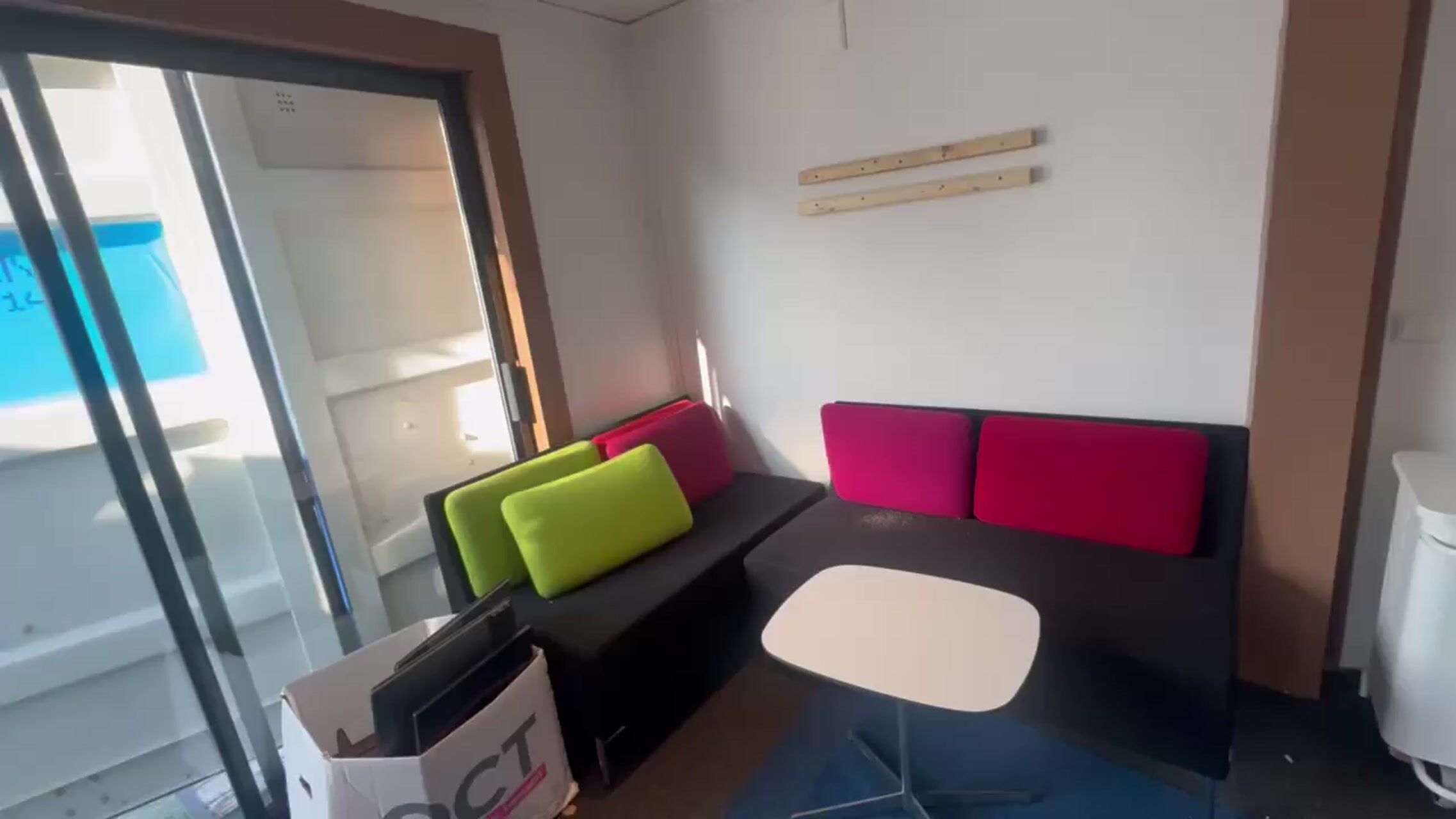 Mässcontainer, inkl. inredning